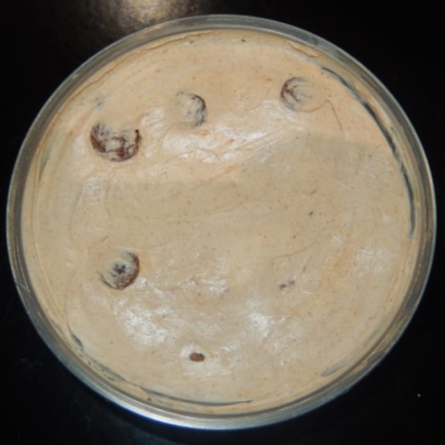 Walnut Raisin Cream Cheese 8oz.